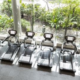 picture of 4 treadmills