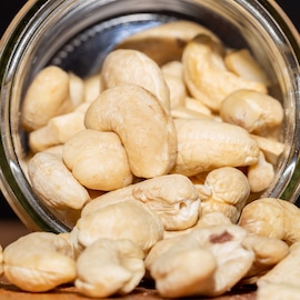 picture of cashews